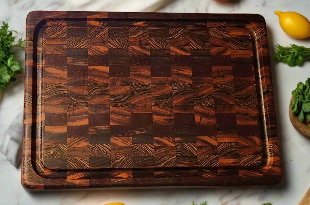 Cutting Board (with Juice Groove)